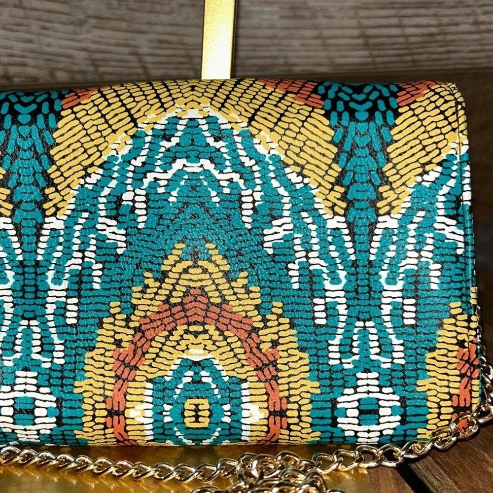 NWOT-STEVE MADDEN Multicolor Snakeskin print Chain Crossbody - Picture 7 of 9